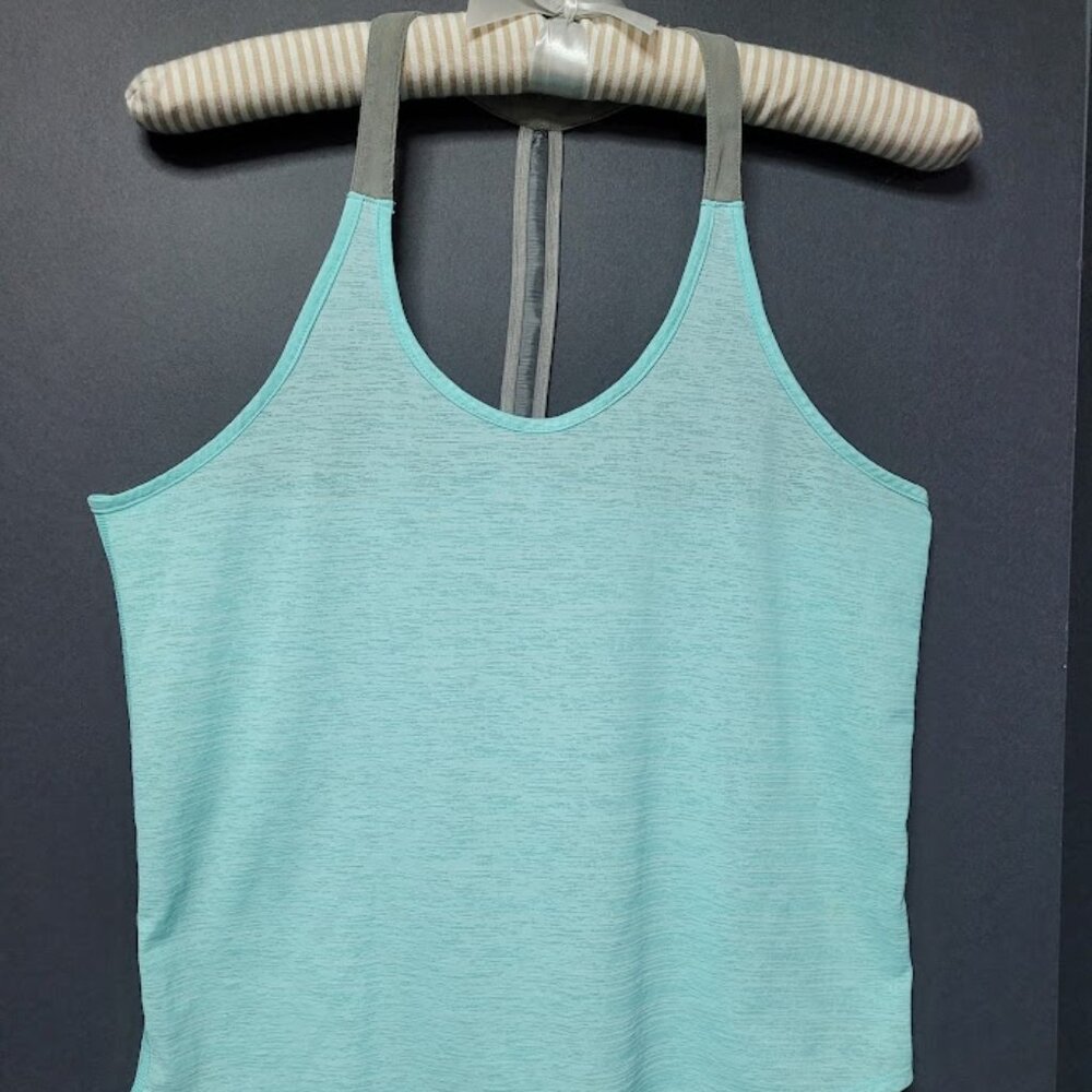 Punto Blanco "Define" Active Tank Top Size S Racer Back Reflective Strip